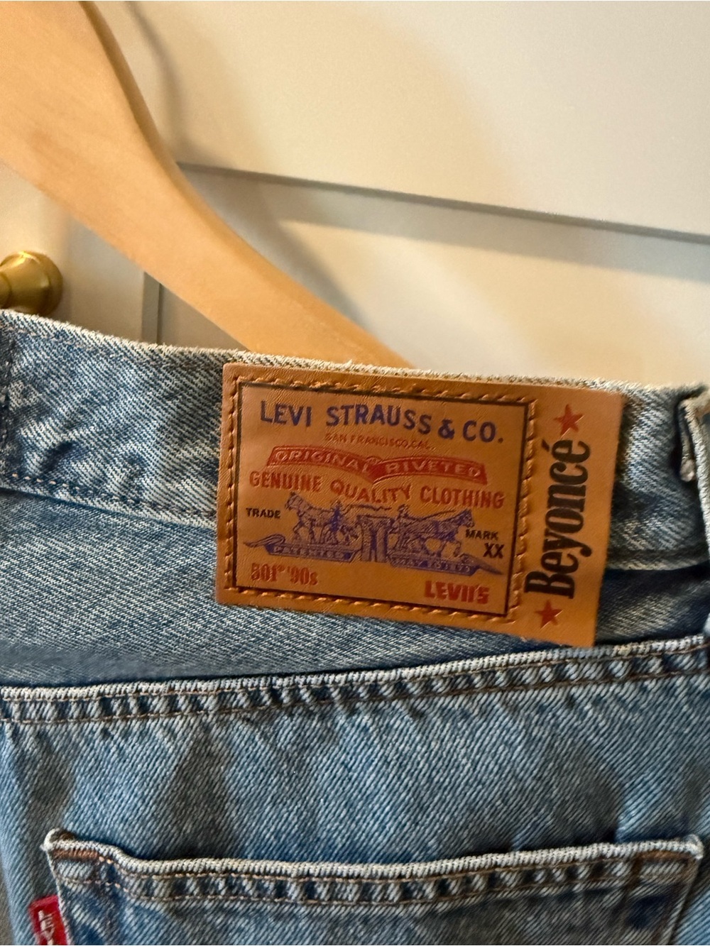 Levi's x Beyonce 501 90’s jeans